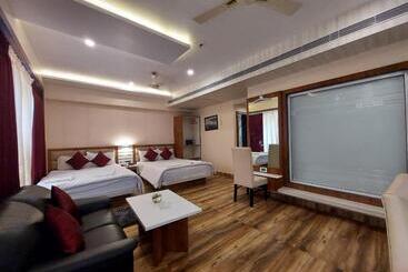 New Gitanjali Hotel, New Digha