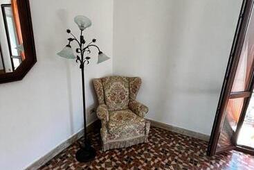 پانسیون Mille Lire Peppe S Home