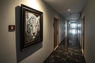 Ysw Hotel Lopburi