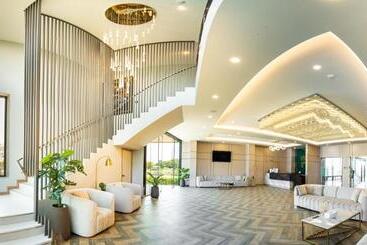 Ysw Hotel Lopburi