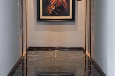Ysw Hotel Lopburi
