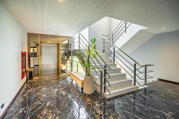 Ysw Hotel Lopburi