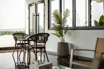Ysw Hotel Lopburi