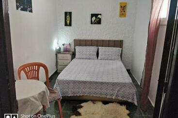 هاستل Hostal Nuzha Family