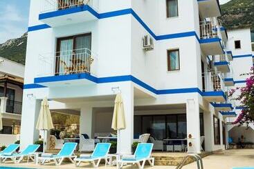 تختخواب و صبحانه Marquis Blue