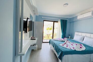 تختخواب و صبحانه Marquis Blue