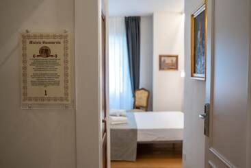 تختخواب و صبحانه Residenza Degli Speziali