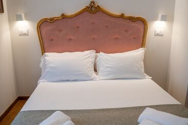 تختخواب و صبحانه Residenza Degli Speziali