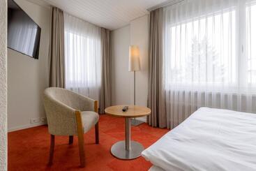 هتل Pension Arosa   Self Check In