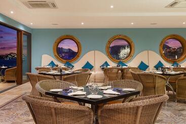 هتل Villa Del Arco Beach Resort & Spa Cabo San Lucas   All Inclusive