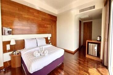 هتل Welcome Jomtien Sea View