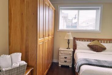 پانسیون Coze Home In Vancouver Near Yvr