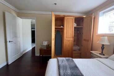 پانسیون Coze Home In Vancouver Near Yvr