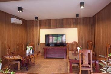 پانسیون Phamarn View Guesthouse