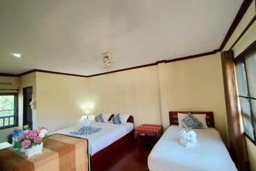 پانسیون Phamarn View Guesthouse