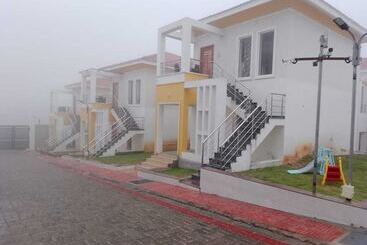 Tio  Hotels & Resorts   Yercaud