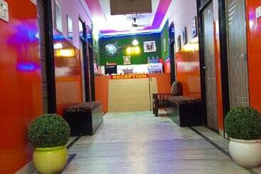 酒店 New City Luxury