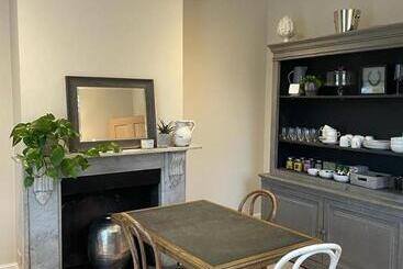 Moulton Lawn House B&b