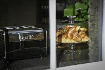 Moulton Lawn House B&b