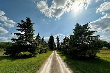 پانسیون Domaine De Couilleuse