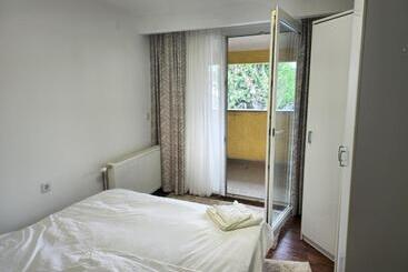 پانسیون Guest House Star Gate