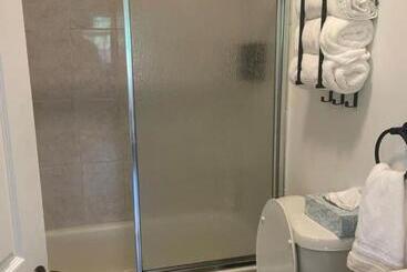 پانسیون Miami 28th Avenue Room