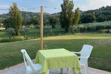 تختخواب و صبحانه Villa Del Colle Camera Merlot