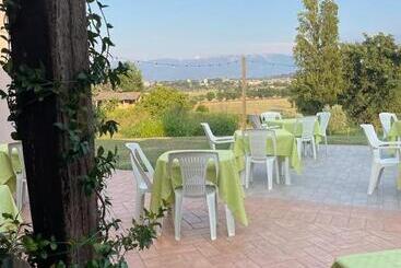 تختخواب و صبحانه Villa Del Colle Camera Merlot