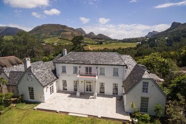 Akamah Estate - Constantia