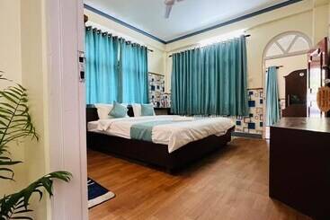 هتل Himalayan Guest House