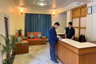 هتل Himalayan Guest House
