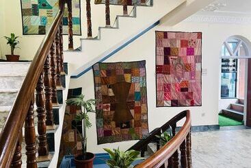 هتل Himalayan Guest House