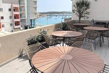 پانسیون The Beach House