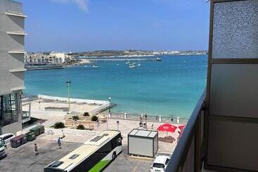 پانسیون The Beach House