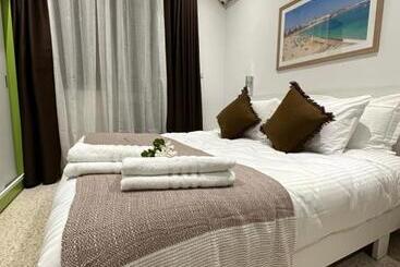 پانسیون The Beach House