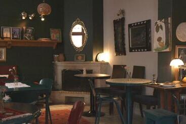 Red Goat Hostel