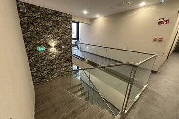 تختخواب و صبحانه Ikonik Spa