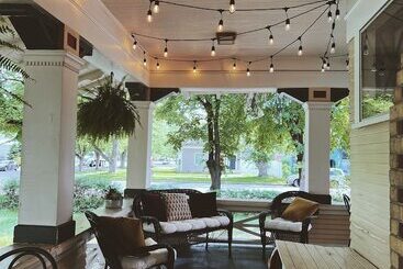 تختخواب و صبحانه Marianna Stoltz House