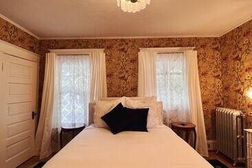 تختخواب و صبحانه Marianna Stoltz House