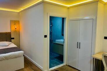 Golden Life Suite