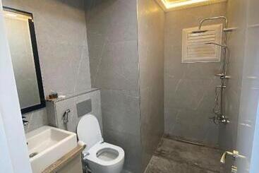 Golden Life Suite