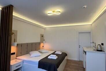 Golden Life Suite