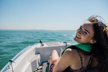 هتل Rooms At Haslar Marina