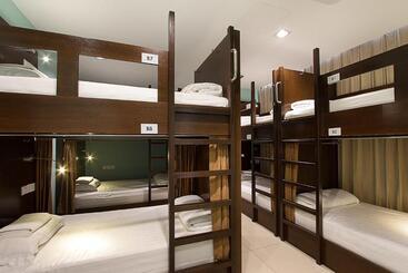 هاستل Sri Packers Klia