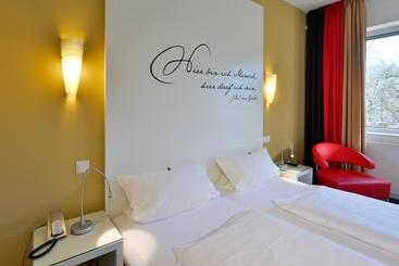 호텔 Gästehaus Fliegendes Klassenzimmer