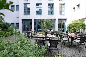 酒店 Hanns Lilje Haus
