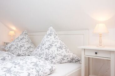 هتل Landhaus Lillesand