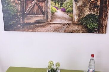 هتل Pension Lindenhof