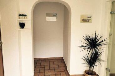 هتل Pension Lindenhof
