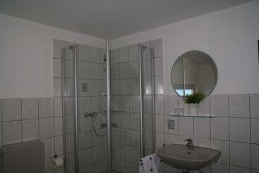 هتل Pension Lindenhof